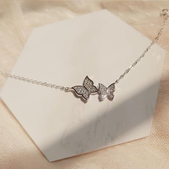 NEW 925 Sterling Silver Diamond Butterfly Bracelet - Picture 4 of 5